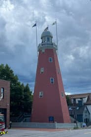 Obelisk: Portland in Love